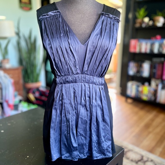 BCBGmaxAzria Dress Top Size Small - Picture 1 of 5